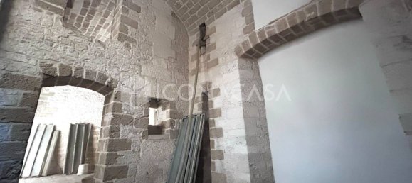 Квартира с 2 комнатами в Битонто, Италия № 21254 6