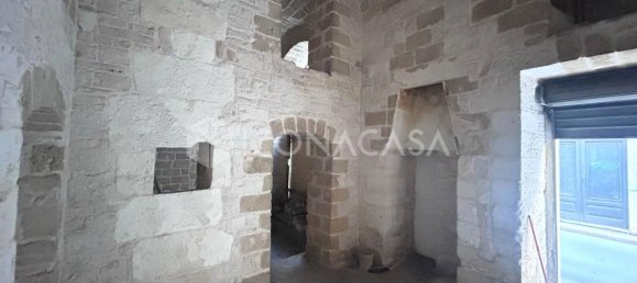 Квартира с 2 комнатами в Битонто, Италия № 21254 5