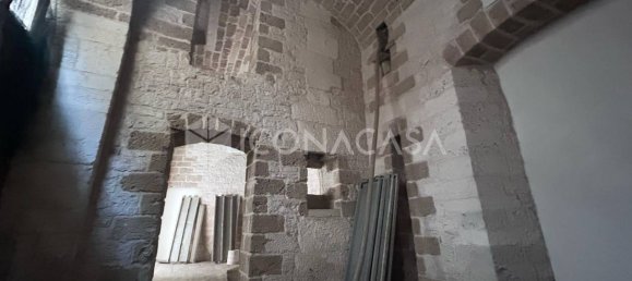 Квартира с 2 комнатами в Битонто, Италия № 21254 4