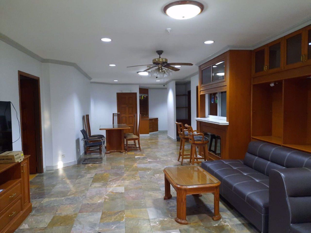 3 bedrooms Condo in Watthana, Thailand No. 9754