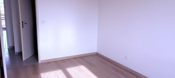 2 Schlafzimmer Wohnung in Bourgoin-Jallieu, France, Nr. 287079 4