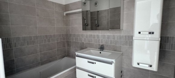 2 Schlafzimmer Wohnung in Bourgoin-Jallieu, France, Nr. 287079 5