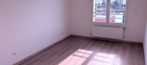 2 Schlafzimmer Wohnung in Bourgoin-Jallieu, France, Nr. 287079 3