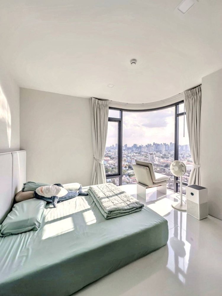 Apartamento com 2 quartos em condomínio em Suan Luang, Thailand N.º 25595