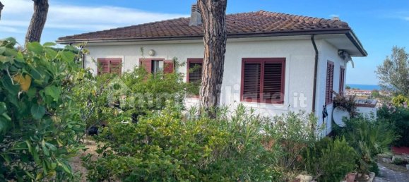 4 Schlafzimmer Villa in Numana, Italy, Nr. 106566 30
