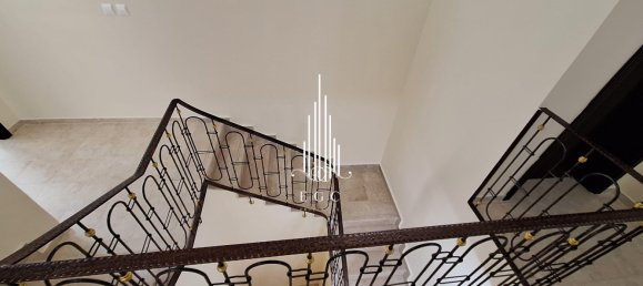 Вилла с 4 спальнями в Al Khalidiya, ОАЭ № 23392 19