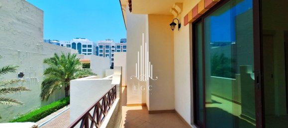 Вилла с 4 спальнями в Al Khalidiya, ОАЭ № 23392 6