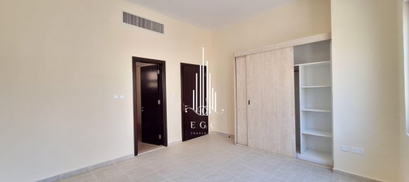 Вилла с 4 спальнями в Al Khalidiya, ОАЭ № 23392 13