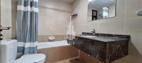 Вилла с 4 спальнями в Al Khalidiya, ОАЭ № 23392 24