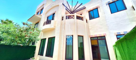 Вилла с 4 спальнями в Al Khalidiya, ОАЭ № 23392 27