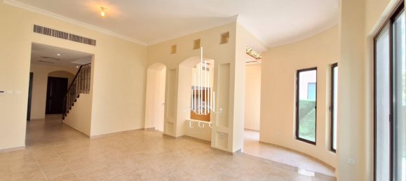 Вилла с 4 спальнями в Al Khalidiya, ОАЭ № 23392 4