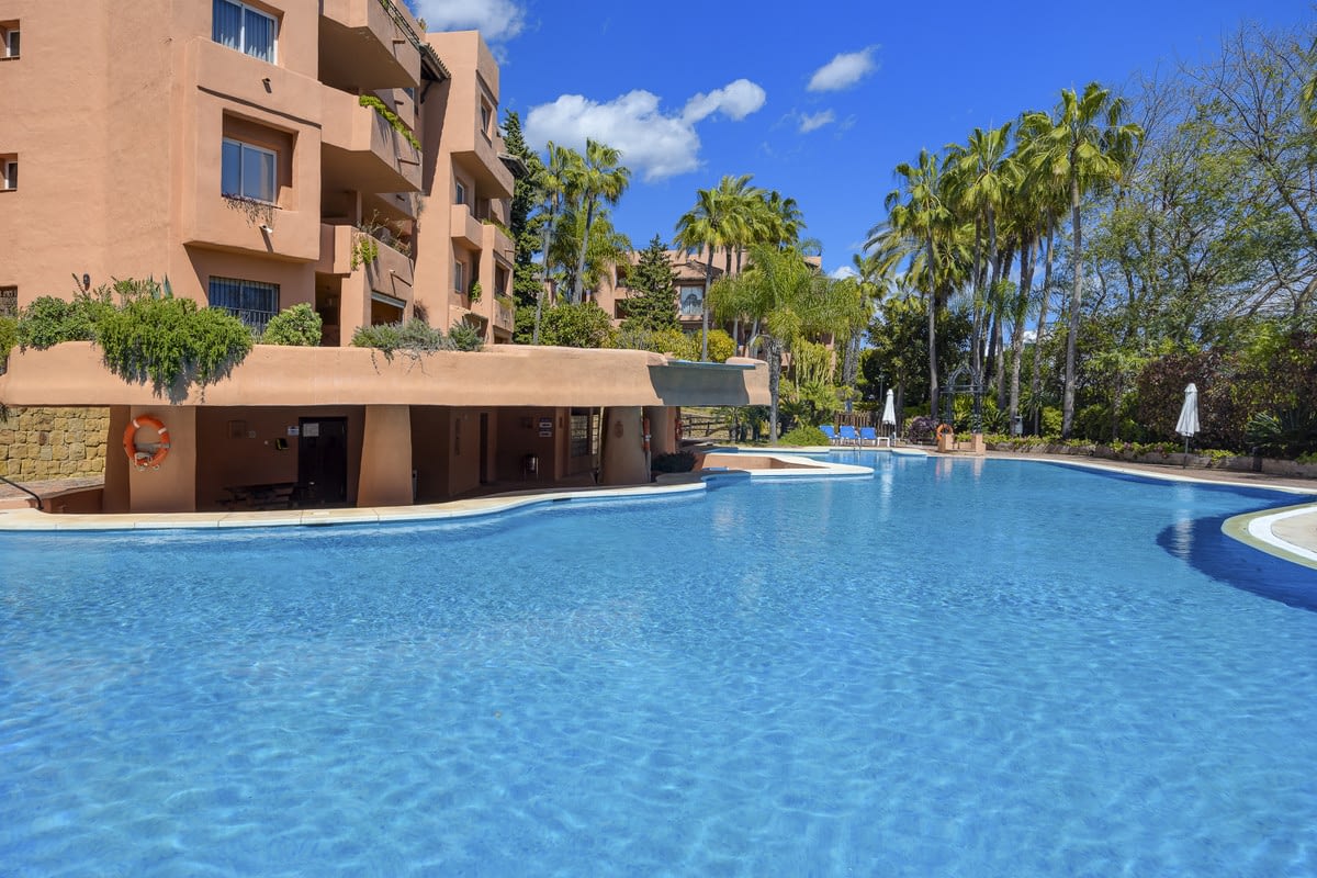 4 bedrooms Apartment in Marbella, Spain No. 131659