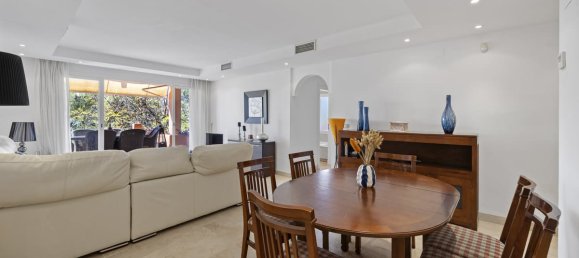 4 bedrooms Apartment in Marbella, Spain No. 131659 9