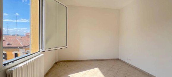 Apartamento de 3 habitaciónes en Bologna, Italy No. 36301 2