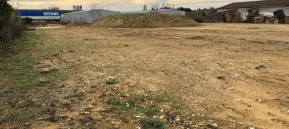 Terrain à Saint-Germain-du-Puy, France 1736m² No. 68616 2