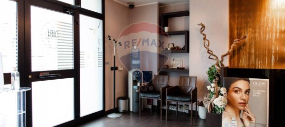 5 rooms Commercial property in Concorezzo, Italy No. 58222 2