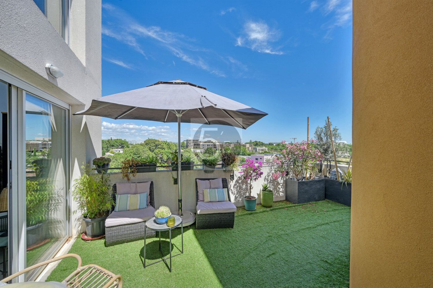 4 bedrooms Apartment in Montpellier, France No. 299398