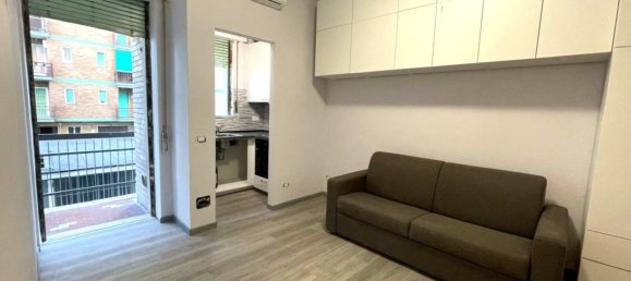Apartamento de 1 dormitorio en Corsico, Italy No. 263730 2