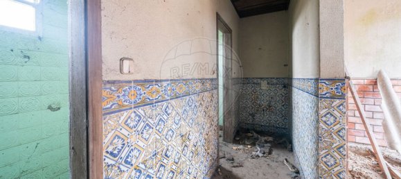 2 bedrooms House in Oliveirinha, Portugal No. 48493 9