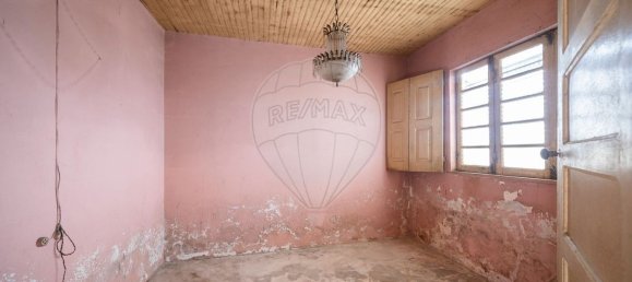 2 bedrooms House in Oliveirinha, Portugal No. 48493 3