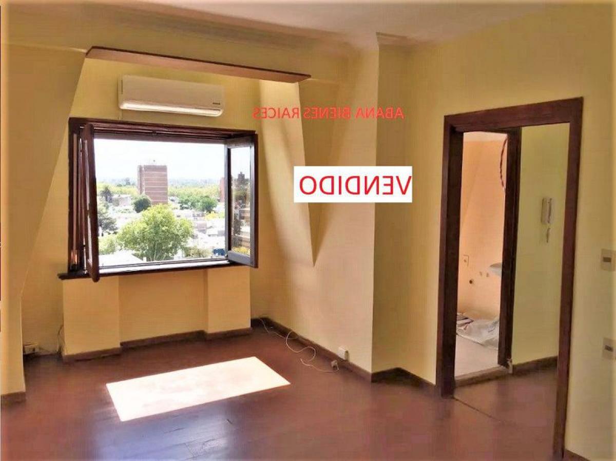 2 bedrooms House in Montevideo, Uruguay No. 7303