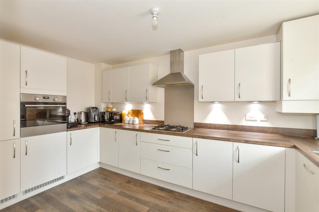 4 غرف نوم منزل في Essex, United Kingdom رقم 3972