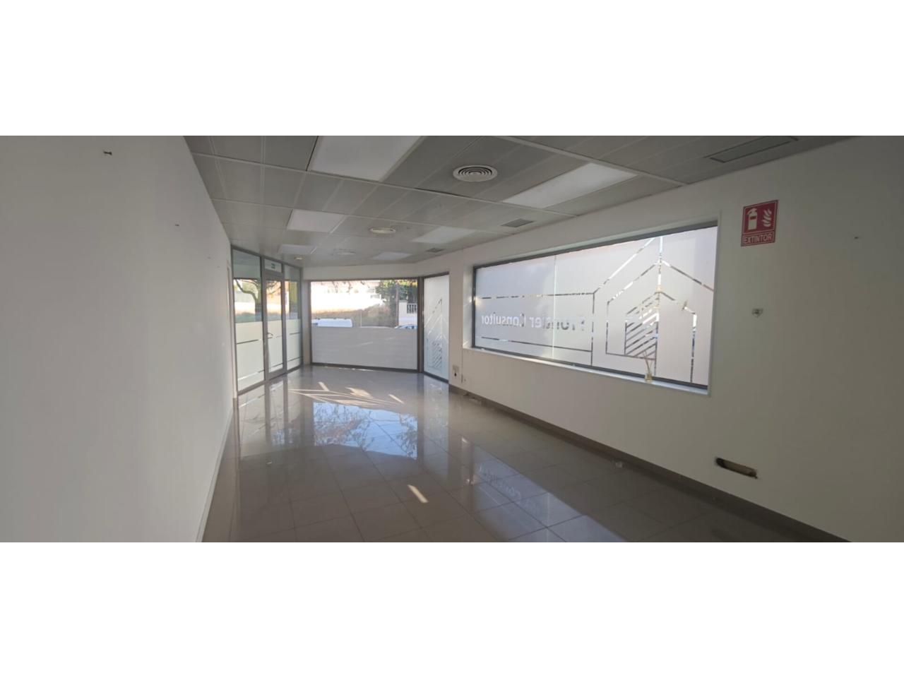 Коммерческая недвижимость 170м² в Сан Селони, Испания № 247716