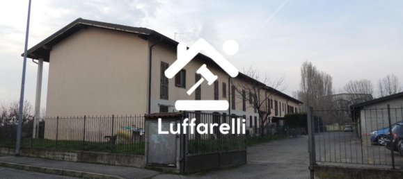 4 rooms Apartment in Roncaro, Italy No. 180621 2