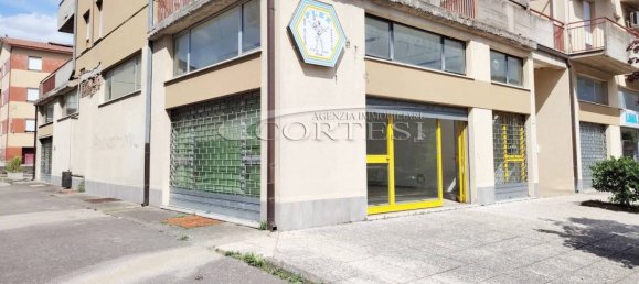 310m² Commercial property in Umbertide, Italy No. 171778 10