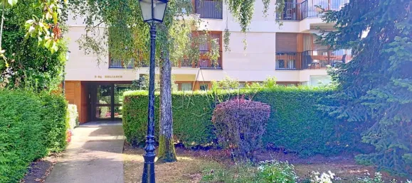 Apartamento de 2 dormitorios en Yvelines, France No. 320743 3