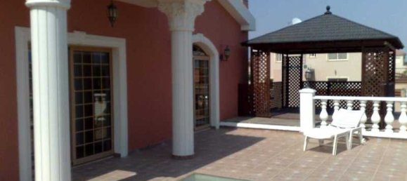 9 bedrooms House in Agios Athanasios, Cyprus No. 6682 11