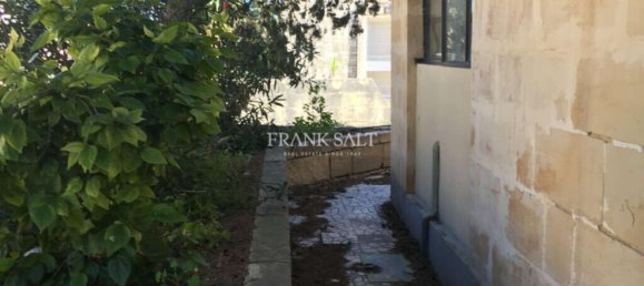 4 bedrooms Villa in Kappara, Malta No. 6431 3