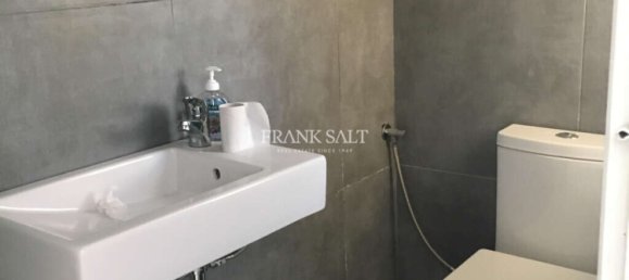 4 bedrooms Villa in Kappara, Malta No. 6431 2