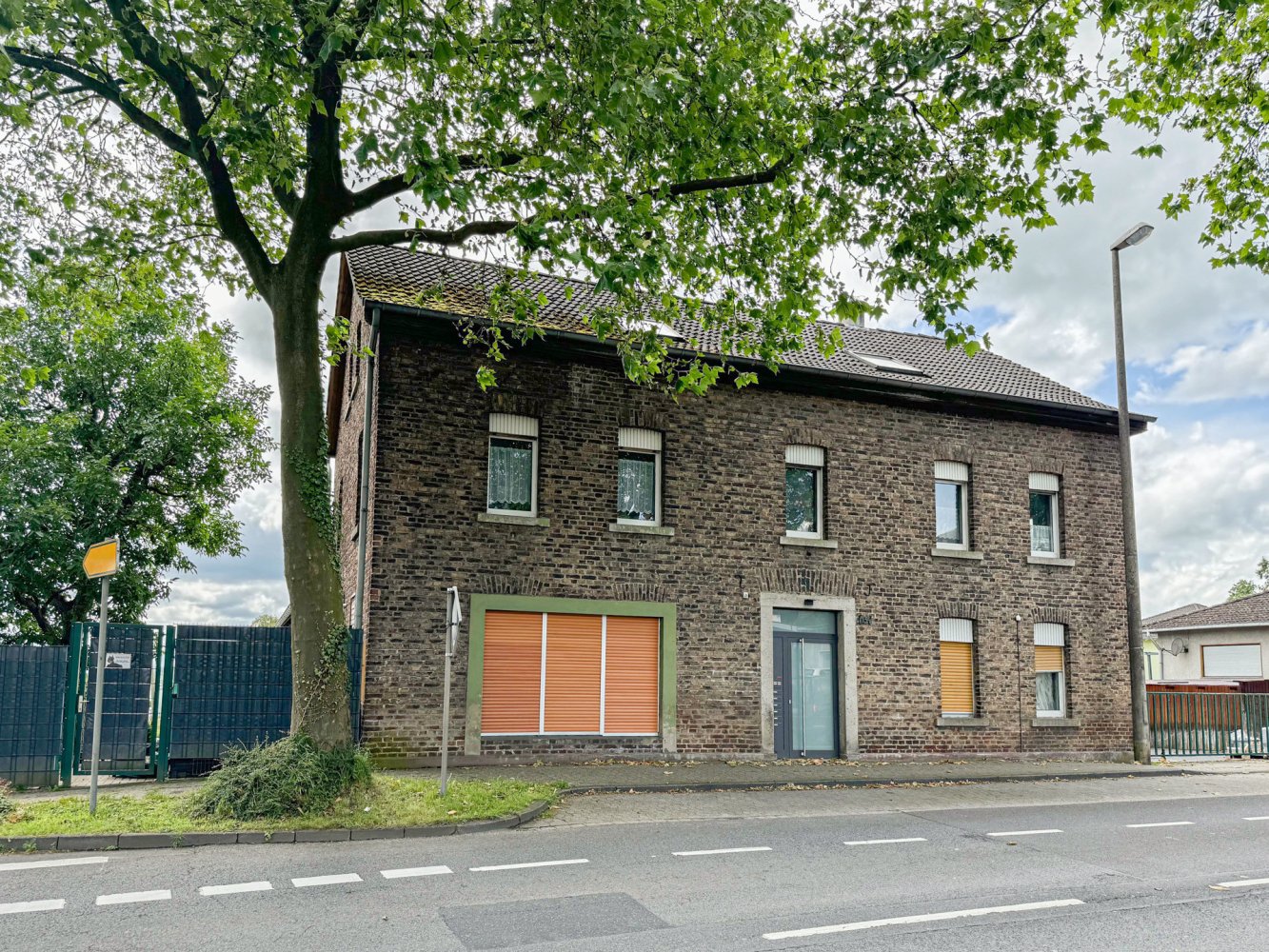 Edifício em Rhein-Sieg, Germany 674 m² N.º 229812