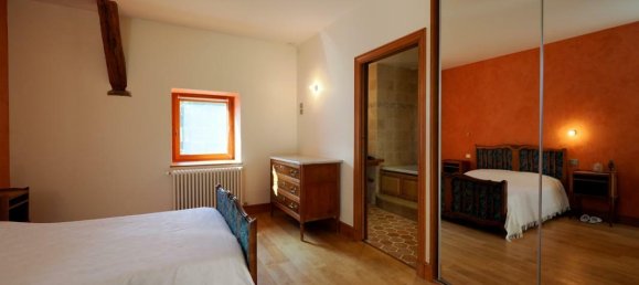 8 bedrooms House in Tournus, France No. 306079 16