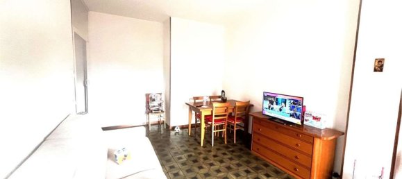 2-Zimmer Wohnung in Carugo, Italy, Nr. 274973 3