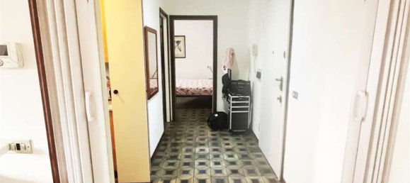 2-Zimmer Wohnung in Carugo, Italy, Nr. 274973 12