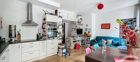 2 bedrooms Apartment in Paris, France No. 144750 4