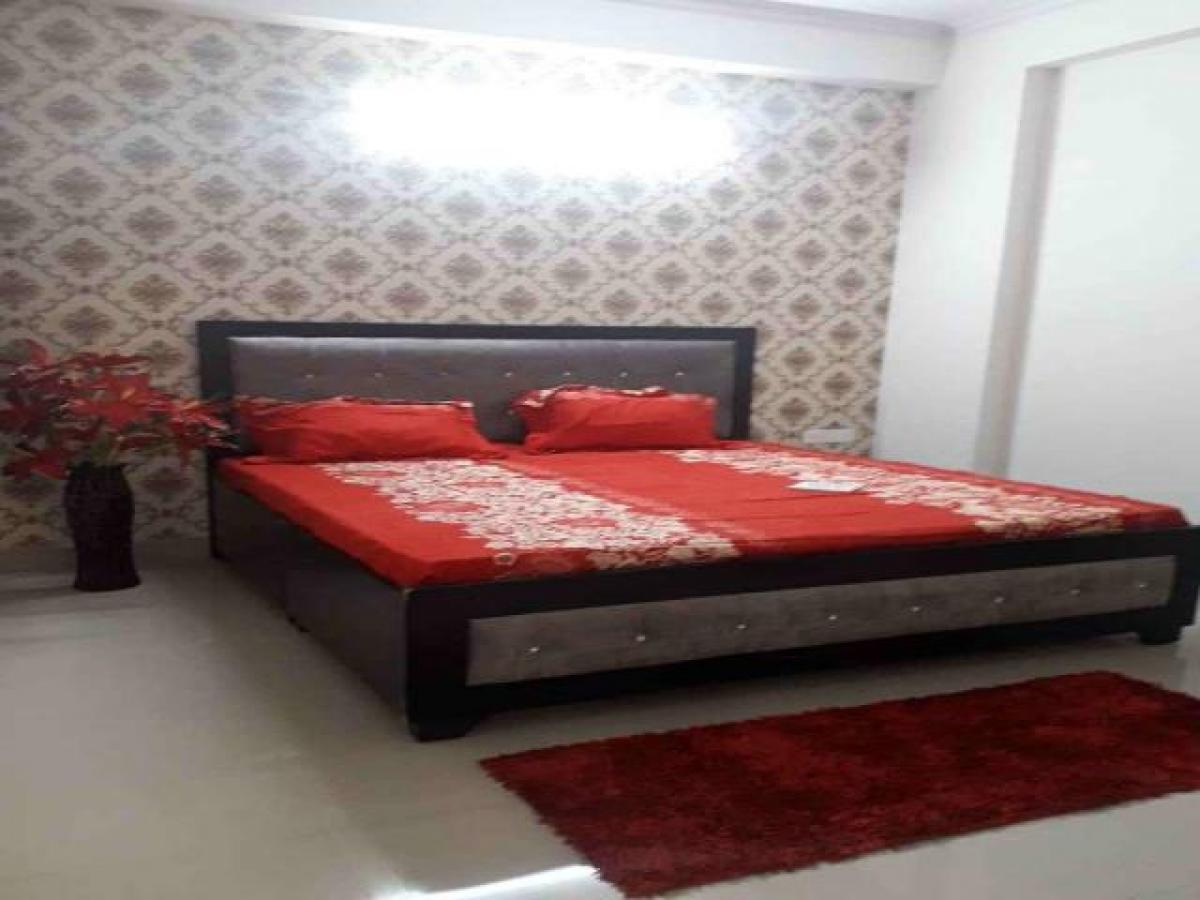 2 bedrooms House in Noida, India No. 66825