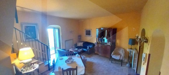 6 rooms House in Vico del Gargano, Italy No. 17176 4