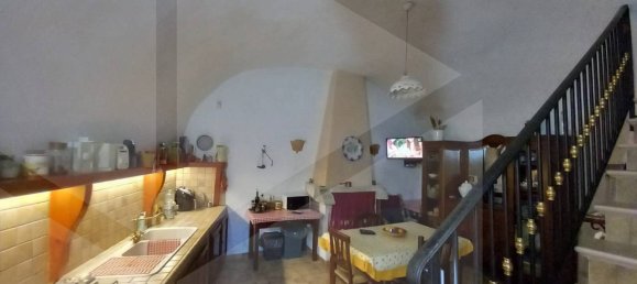 6 rooms House in Vico del Gargano, Italy No. 17176 12