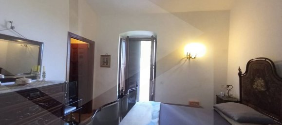 6 rooms House in Vico del Gargano, Italy No. 17176 7