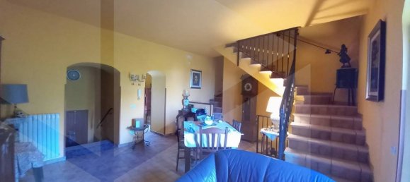 6 rooms House in Vico del Gargano, Italy No. 17176 2