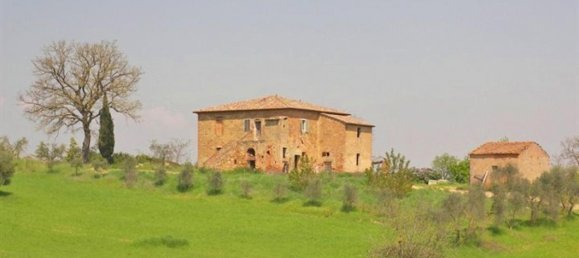 Studio in Torrita di Siena, Italy No. 1474 7