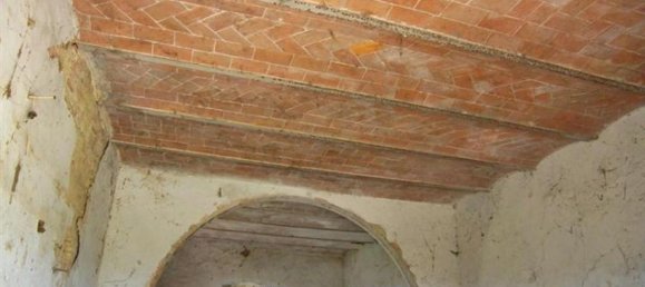 Studio in Torrita di Siena, Italy No. 1474 6