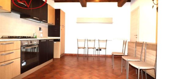 Дом с 6 комнатами в Монтеварки, Италия № 232804 21