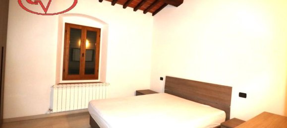 Дом с 6 комнатами в Монтеварки, Италия № 232804 27