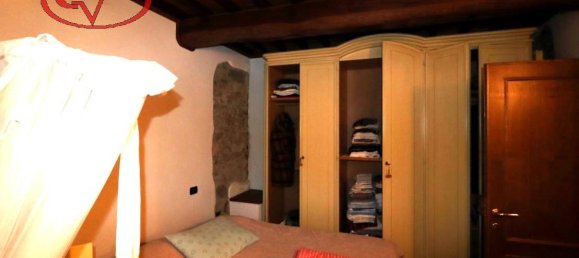 Дом с 6 комнатами в Монтеварки, Италия № 232804 10