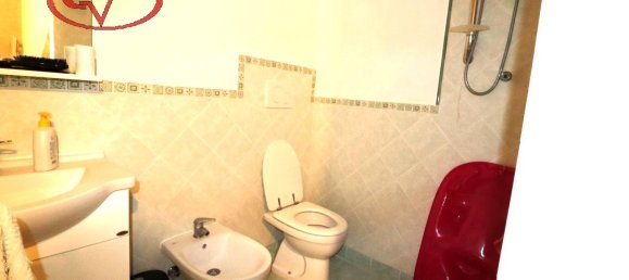 Дом с 6 комнатами в Монтеварки, Италия № 232804 6