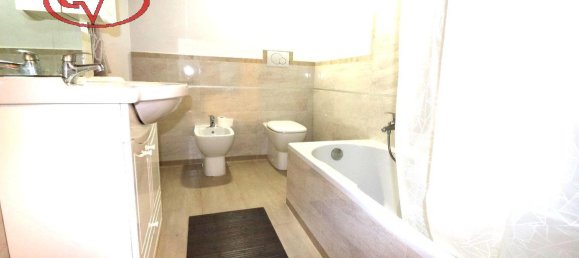 Дом с 6 комнатами в Монтеварки, Италия № 232804 32